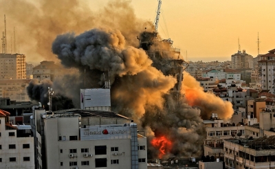 بوست بال ترصد لحظات تدمير برج الشروق في مدينة غزة