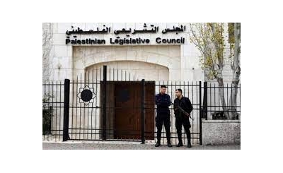 "العدل العليا" تلغي قرار الحكومة بوقف صرف رواتب نواب حماس في المجلس التشريعي
